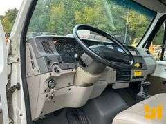 2001 STERLING TRUCK L7500 S/A VAC VIN: 2FZAA0AK51AF13774