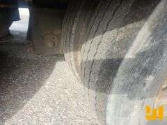 2000 WILSON TRAILER CO. WILSON TRAILER CO. FOLDING TAIL TRAILER VIN: 1W1AFK6B0YK231431