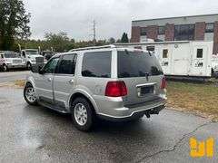 2004 LINCOLN NAVIGATOR VIN: 5LMFU28R14LJ28905 AWD