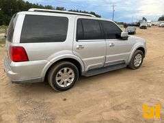 2003 LINCOLN NAVIGATOR VIN: 5LMFU27R33LJ02841 2WD