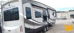 2016 JAYCO PINNACLE 36FBTS FIFTH WHEEL CAMPER VIN: 1UJCJ0BV1G1RL0240