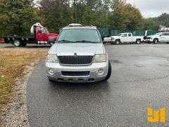 2004 LINCOLN NAVIGATOR VIN: 5LMFU28R14LJ28905 AWD