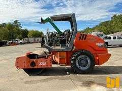 2012 HAMMM 3205 SINGLE DRUM VIBRATORY ROLLER SN: H1580214