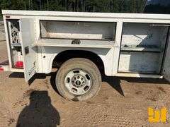 2015 CHEVROLET SILVERADO 2500HD S/A UTILITY TRUCK VIN: 1GB2CUEG0FZ113114