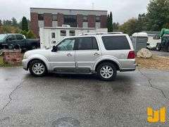 2004 LINCOLN NAVIGATOR VIN: 5LMFU28R14LJ28905 AWD