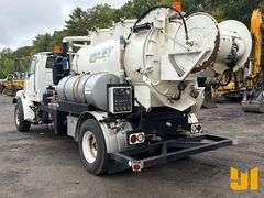 2001 STERLING TRUCK L7500 S/A VAC VIN: 2FZAA0AK51AF13774