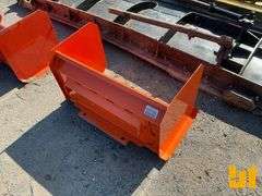 UNUSED KC 36" MINI UNIVERSAL ATTACH SNOW PUSHER