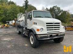 2001 STERLING TRUCK L7500 S/A VAC VIN: 2FZAA0AK51AF13774