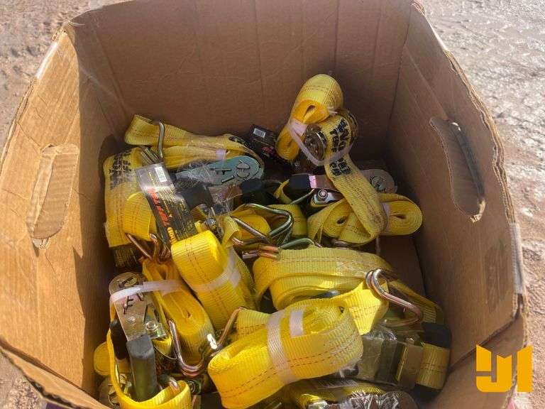 QTY OF (12) 15 FT X 1.5 IN. RATCHET STRAPS