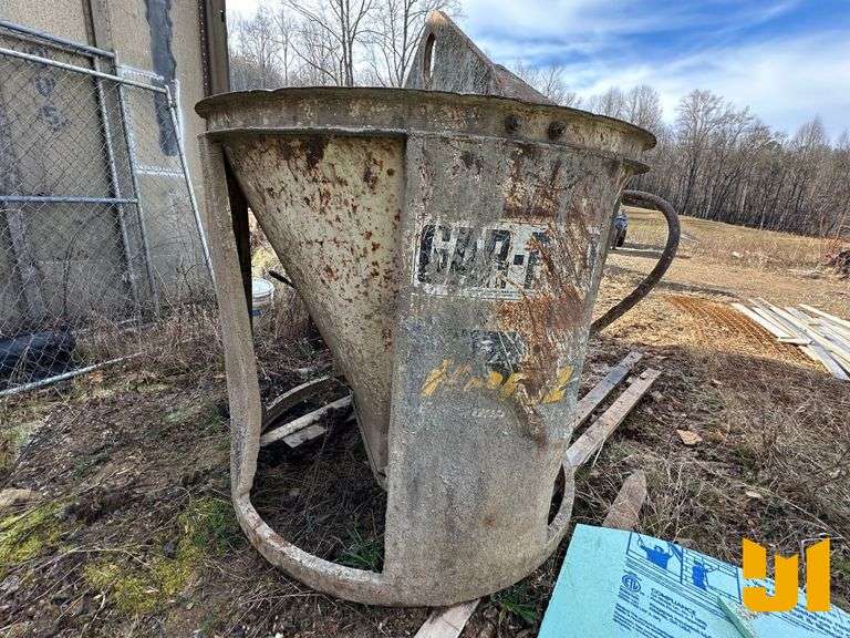 GAR-BRO CONRETE BUCKET