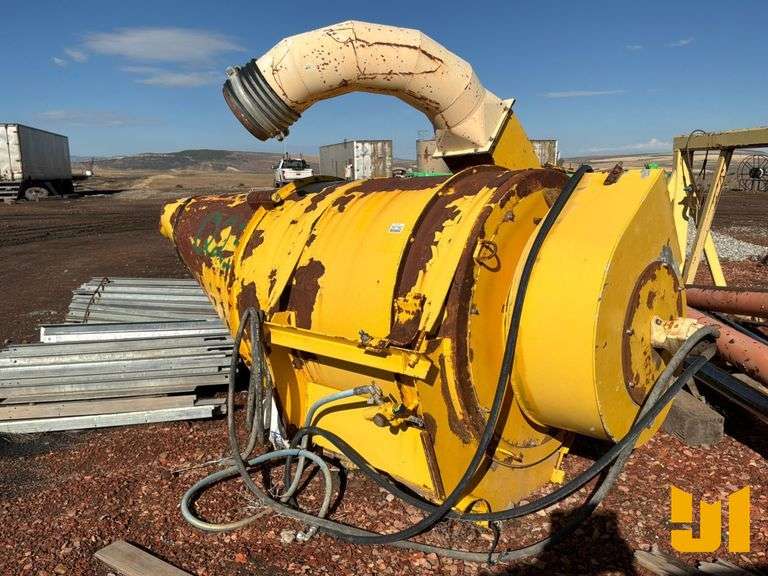 DUST COLLECTOR