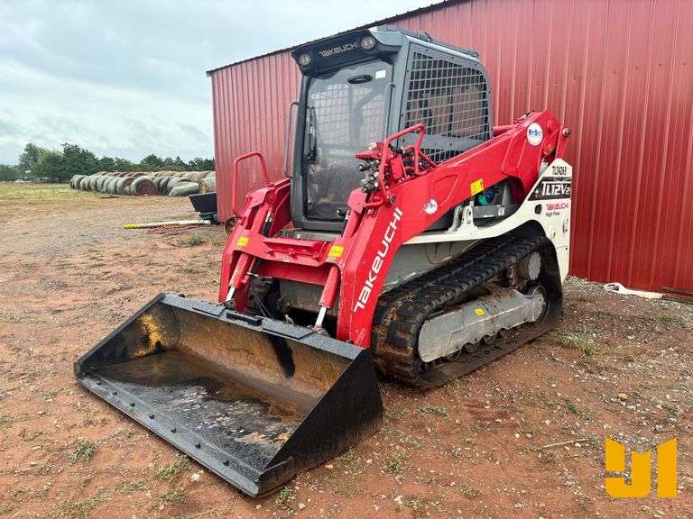 2023 TAKEUCHI TL12V-2 MULTI TERRAIN LOADER SN: 412007830