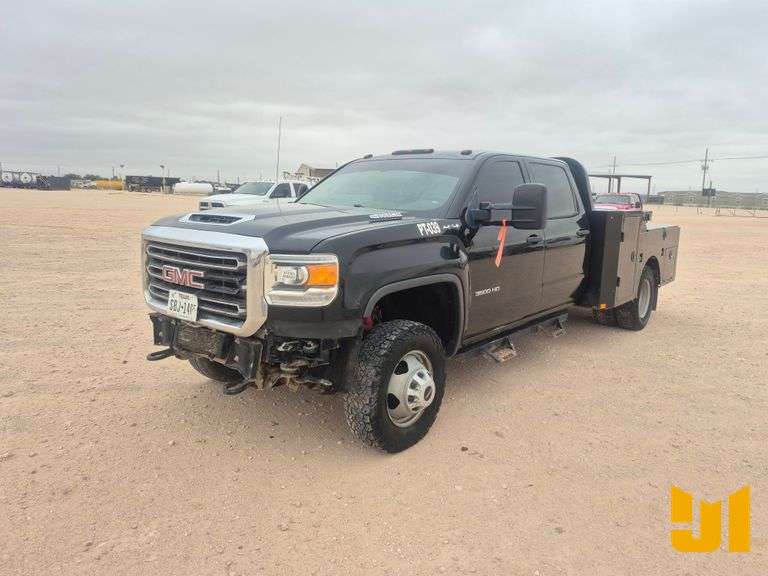 2019 GMC 3500HD CREW CAB 4X4 FLATBED TRUCK VIN: 1GD42TCY5KF132973