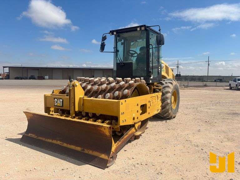 2013 CATERPILLAR CP56B SINGLE DRUM VIBRATORY ROLLER SN: LHC00292