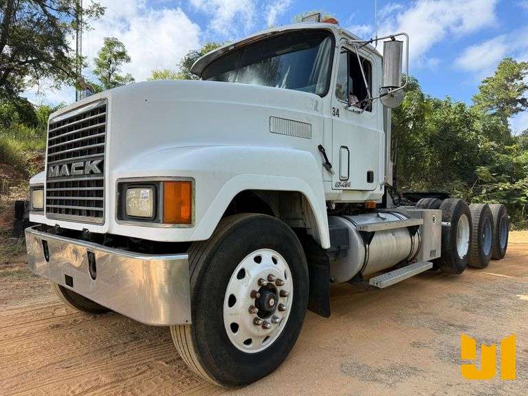 1995 MACK CH613 TRI AXLE DAY CAB TRUCK TRACTOR VIN: 1M2AA18Y1SW046837