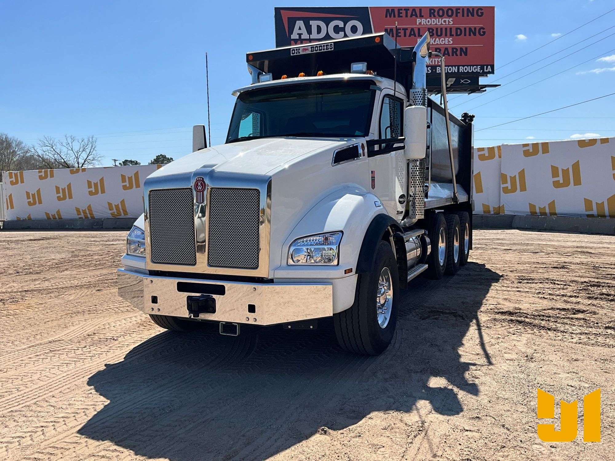 2025 KENWORTH T880 TRI-AXLE DUMP TRUCK VIN: 1NKZX4TX3SJ167533