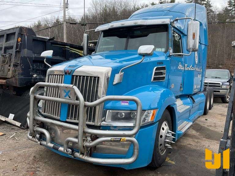 2020 WESTERN STAR 5700 TANDEM AXLE TRUCK TRACTOR VIN: 5KJJBHDR5LLLT6769