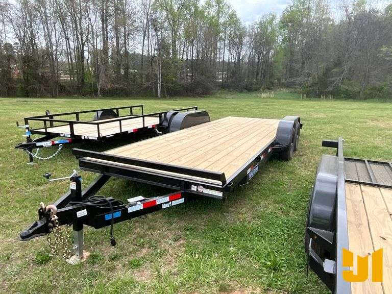 UNUSED 2026 TRIPLE CROWN CHWF7X2010K EQUIPMENT TRAILER 7'X20' VIN: 1XNBE202XT2047494