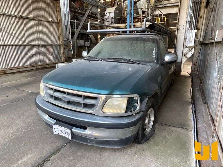 1997 FORD F-150 2WD PICKUP VIN: 1FTDF17W8VKC38304