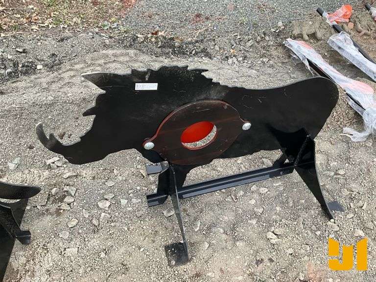 UNUSED KC 3/8" AR500 STEEL BOAR SHOOTING TARGET W/ HEART