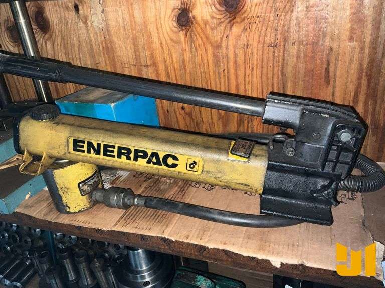 ENERPAC P-392 HYD HAND PUMP