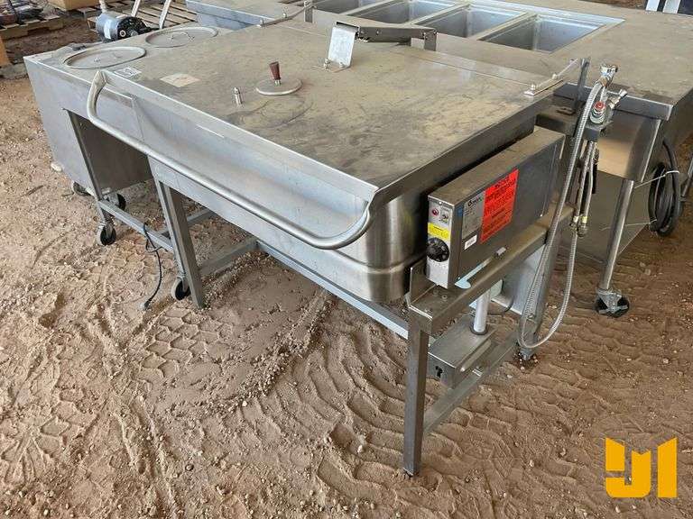 QTY OF (4) VARIOUS KITCHEN EQUIPMENT