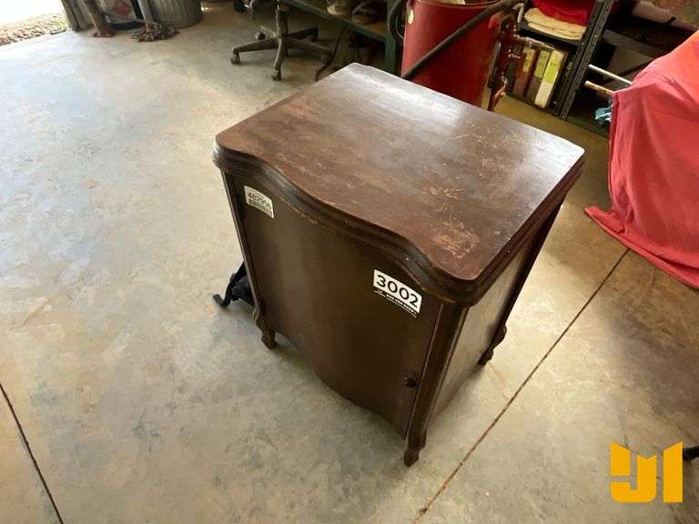 WHITE ROTARY SEWING MACHINE & TABLE, 23”L X 18”W X