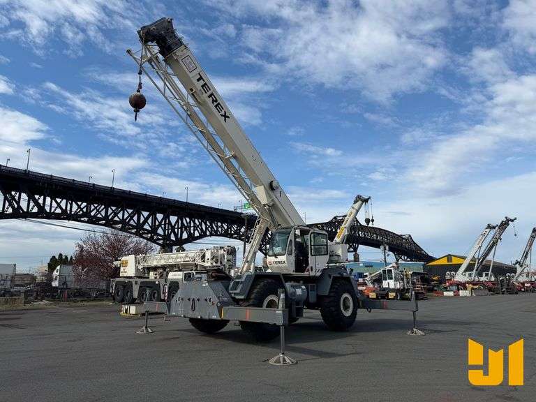 2008 TEREX RT 335-1 ROUGH TERRAIN CRANE SN: 16117