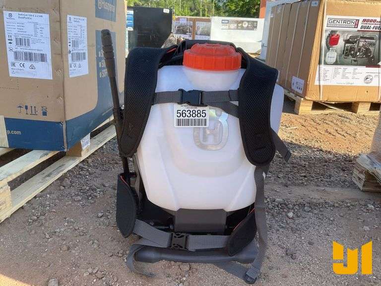 UNUSED HUSQVARNA MANUAL PUMP BACKPACK SPRAYER