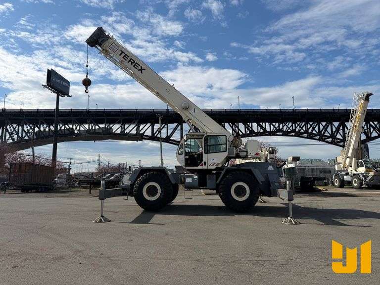 2008 TEREX RT 335-1 ROUGH TERRAIN CRANE SN: 16117