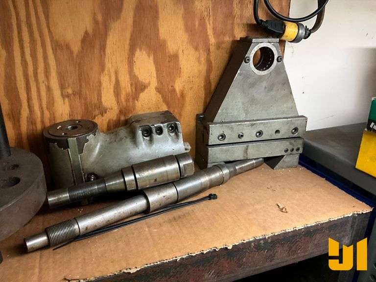 RIGHT ANGLE MILLING TOOL HEAD, ARBOR, AND ARBOR SUPPORT