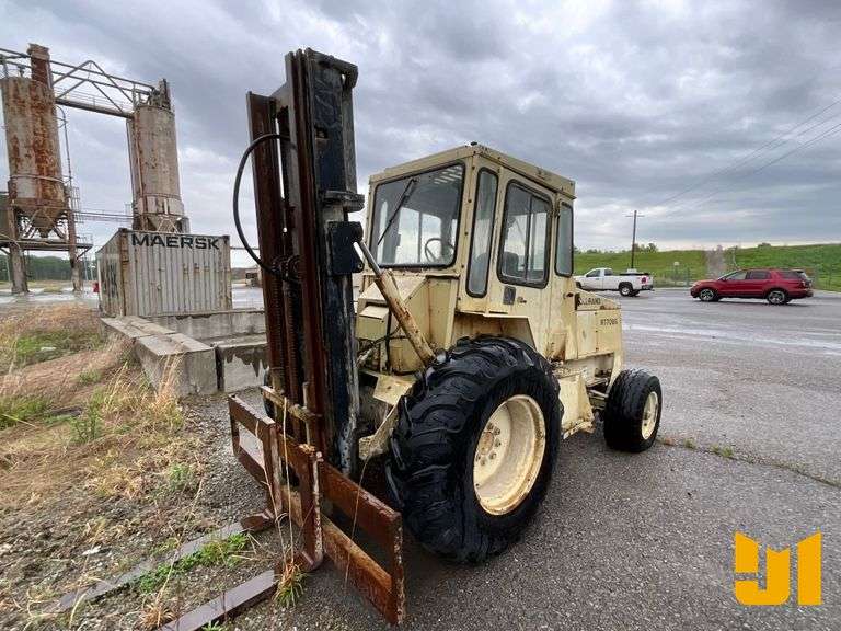 INGERSOLL-RAND RT708G ROUGH TERRAIN FORKLIFT SN: 146247