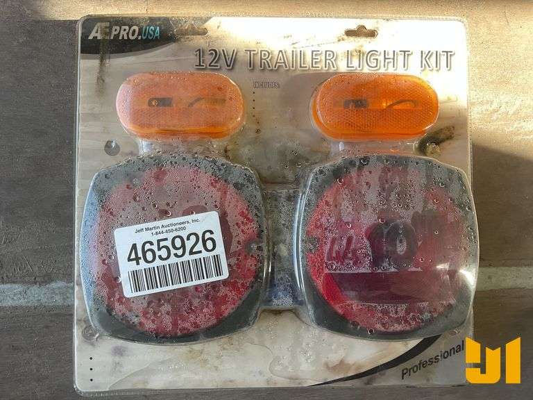 UNUSED TRAILER TAIL LIGHT KIT
