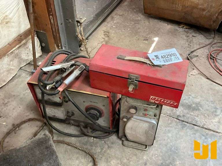 QTY OF (2) BATTERY CHARGERS & (1) TORCH LAMP