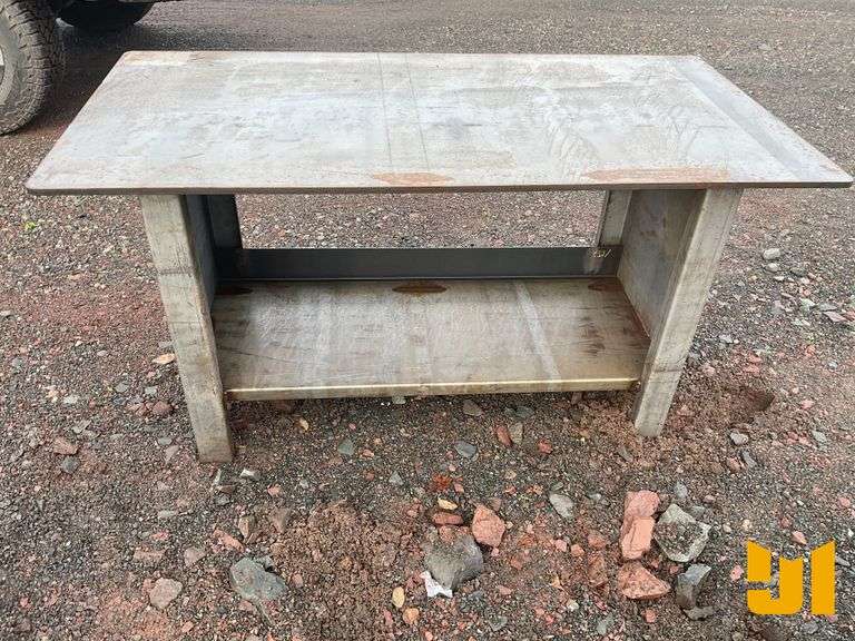 UNUSED 30"X57" WELDING BENCH