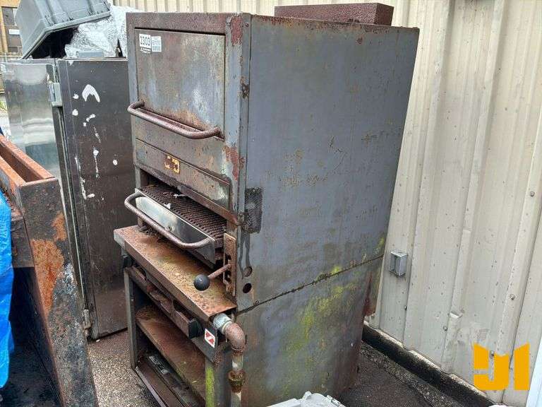 STEAK CHARBROILER