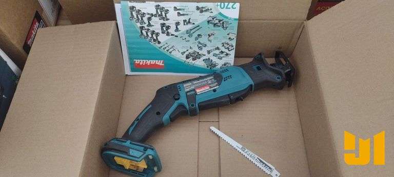 MAKITA XRJ01 COMPACT RECIPROCATING SAW