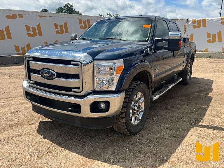 2016 FORD F-250 FX4 OFF ROAD LARIAT CREW CAB 4X4 PICKUP VIN: 1FT7W2BT7GEA97419