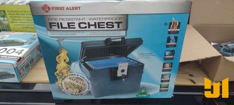 FIRST ALERT FIRE AND WATER RESISTANT FILE CHEST