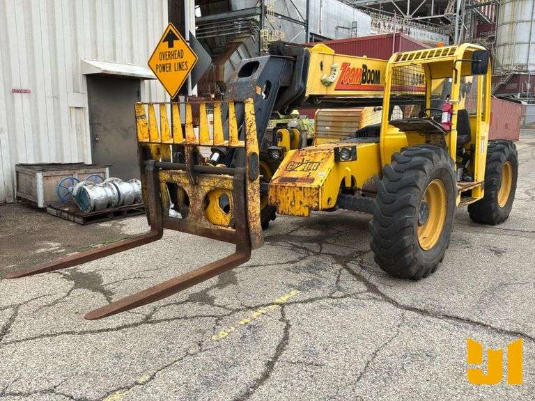 CARELIFT ZOOM BOOM ZB8044 44 8000 LB TELESCOPIC FORKLIFT SN: B8044T240160F