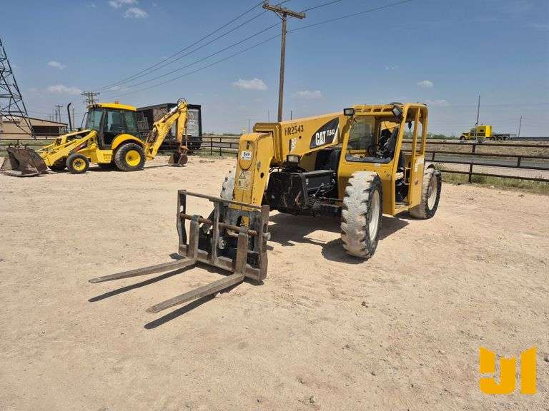 2008 CATERPILLAR TL642 6600 LB TELESCOPIC FORKLIFT SN: TBK00794