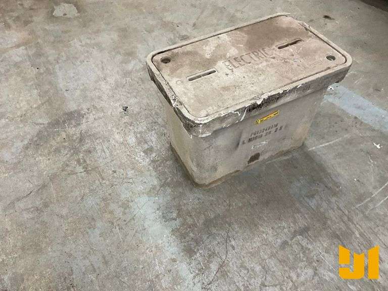 UNDERGROUND ELECTRIC VAULT BOX