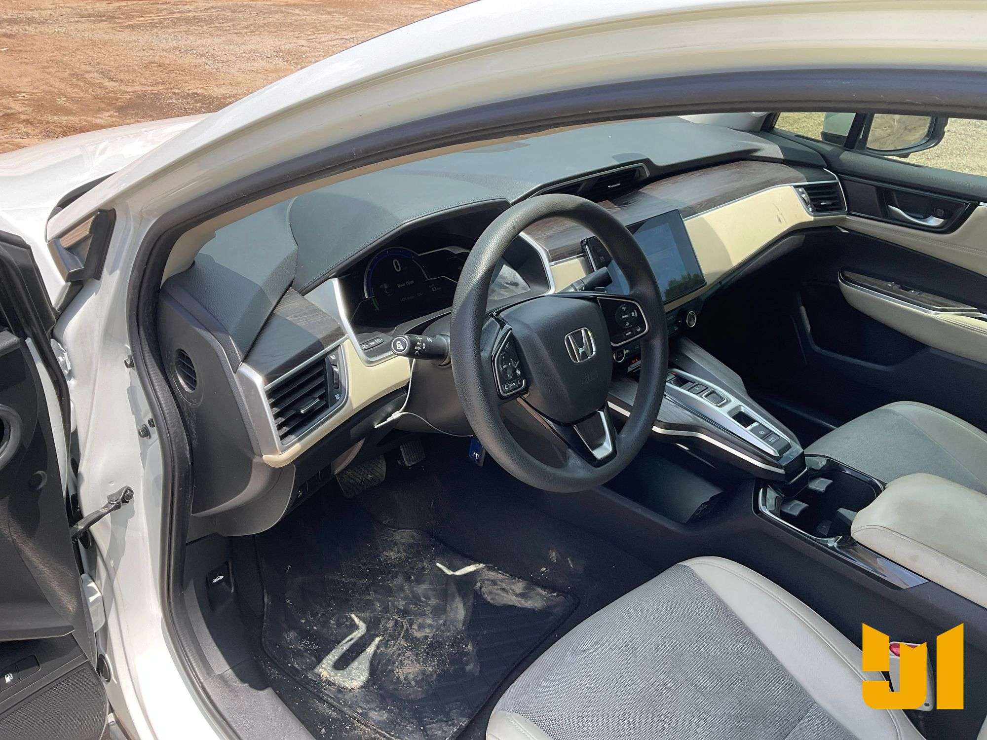 2018 HONDA CLARITY PHEV VIN: JHMZC5F19JC016580 FWD - Jeff Martin