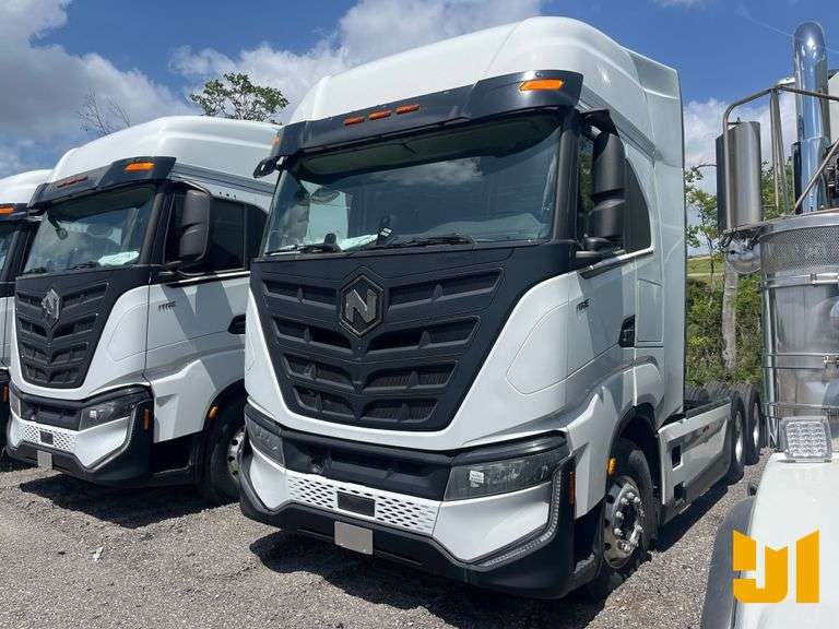2023 NIKOLA  TRE ELECTRIC TANDEM AXLE DAY CAB TRUCK TRACTOR VIN: 1N9APB1AXP2393250