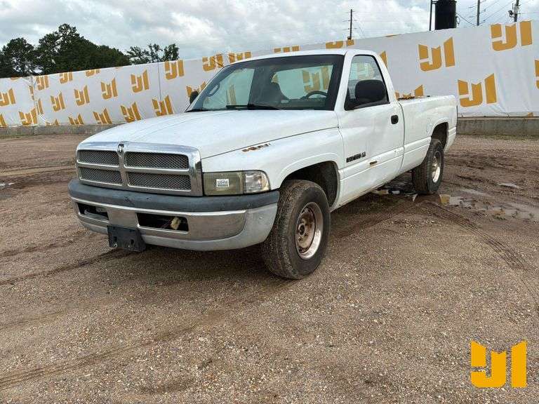 2001 DODGE RAM 1500 REGULAR CAB 4X2 PICKUP VIN: 1B7HC16Y31S227489
