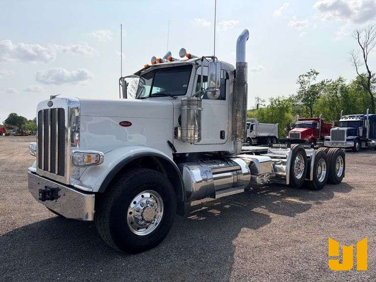 2016 PETERBILT 389 TRI AXLE DAY CAB TRUCK TRACTOR VIN: 1XPXD40X1GD298518