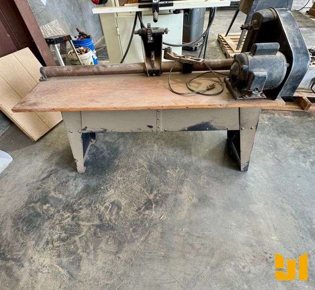 CENTRAL MACHINERY T-123 12' WOOD LATHE