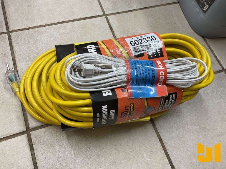 LOT OF (3) EXTENSION CORDS