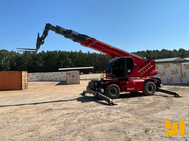 2021 MAGNI RTH6.30-V/C 360-DEGREE ROTATIONAL 13200 LB TELESCOPIC FORKLIFT SN: 00004557