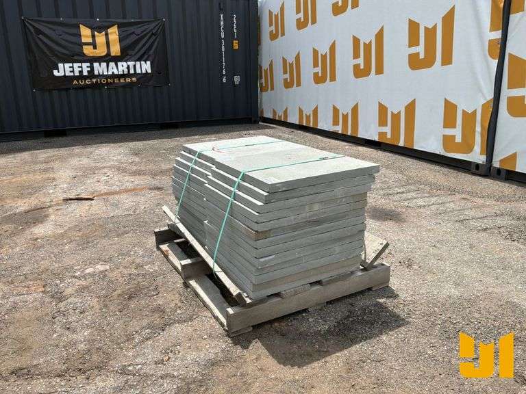 PALLET OF PENNSYLVANIA BLUE STONE PAVERS 24”X24”X2”